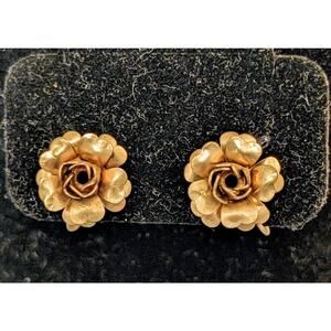 Vintage Gold Tone Floral Rose Screw Back Earrings